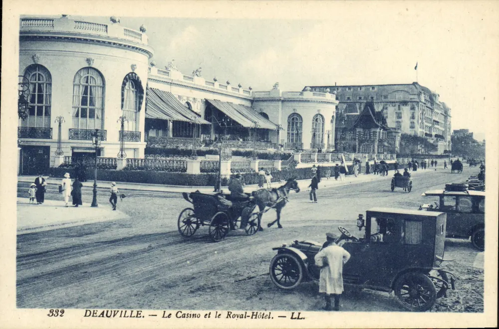 Deauville — Das Casino und das Royal-Hotel — LL. — Nr. 332 - Vorderseite