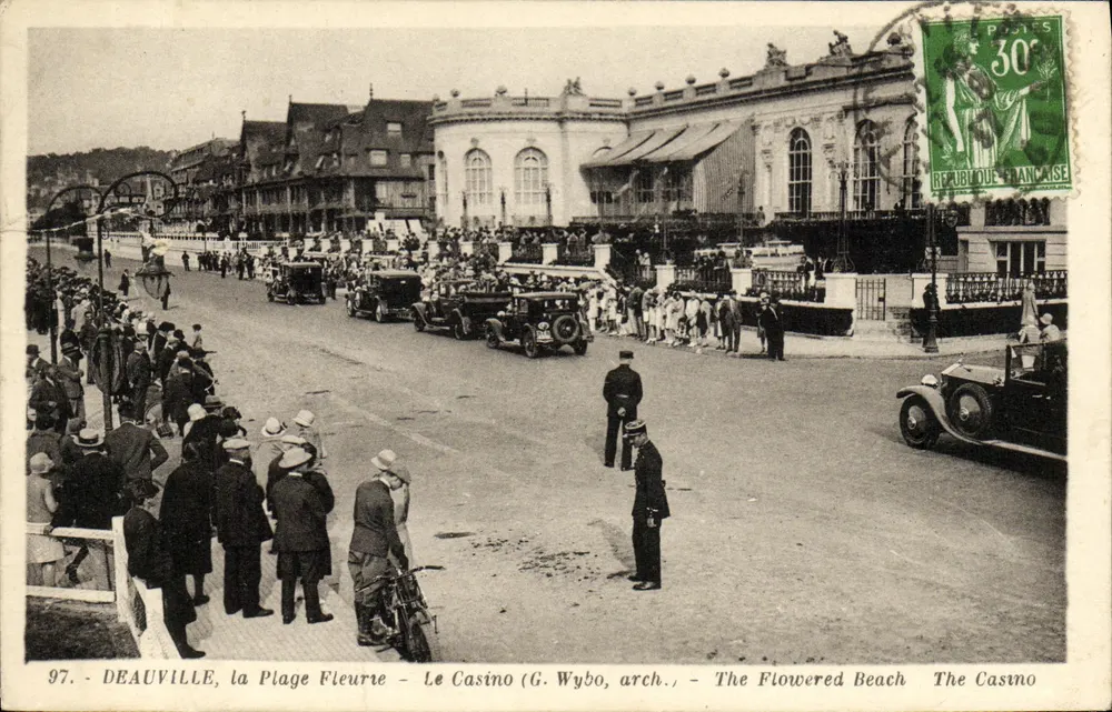 Deauville, die Blütenstrände — Das Casino (G. Wybo, Arch.) - Vorderseite