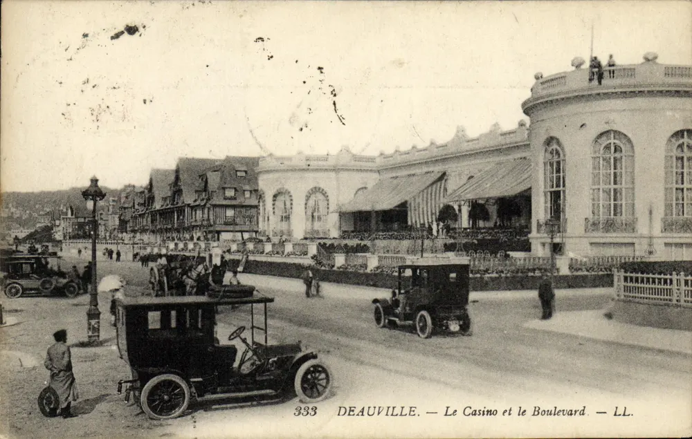 Deauville — Das Casino und der Boulevard — LL. — n°333 - Vorderseite