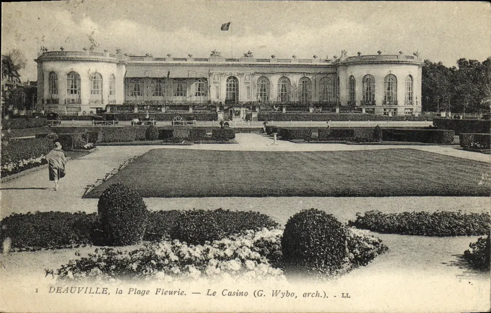 Deauville, a Praia das Flores — O Casino (G. Wybo, arq.) - Frente