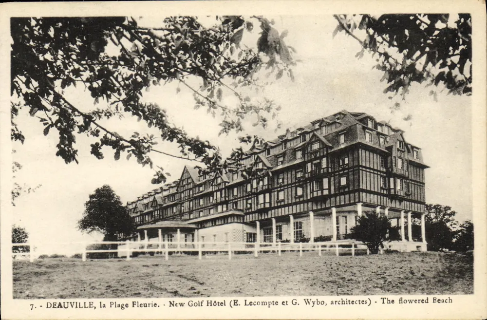 Deauville, a Praia Florida — New Golf Hôtel (E. Lecompte e G. Wybo, arquitetos) - Frente