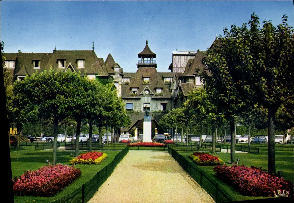 Deauville (14) - Praia florida - Hotel Le Normandy — IRIS - Frente