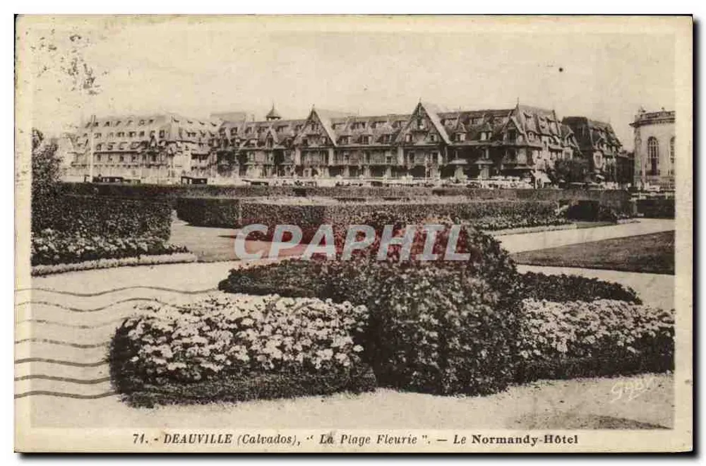 Deauville (Calvados), 'Die blühende Strandpromenade' — Das Normandy-Hotel - Vorderseite
