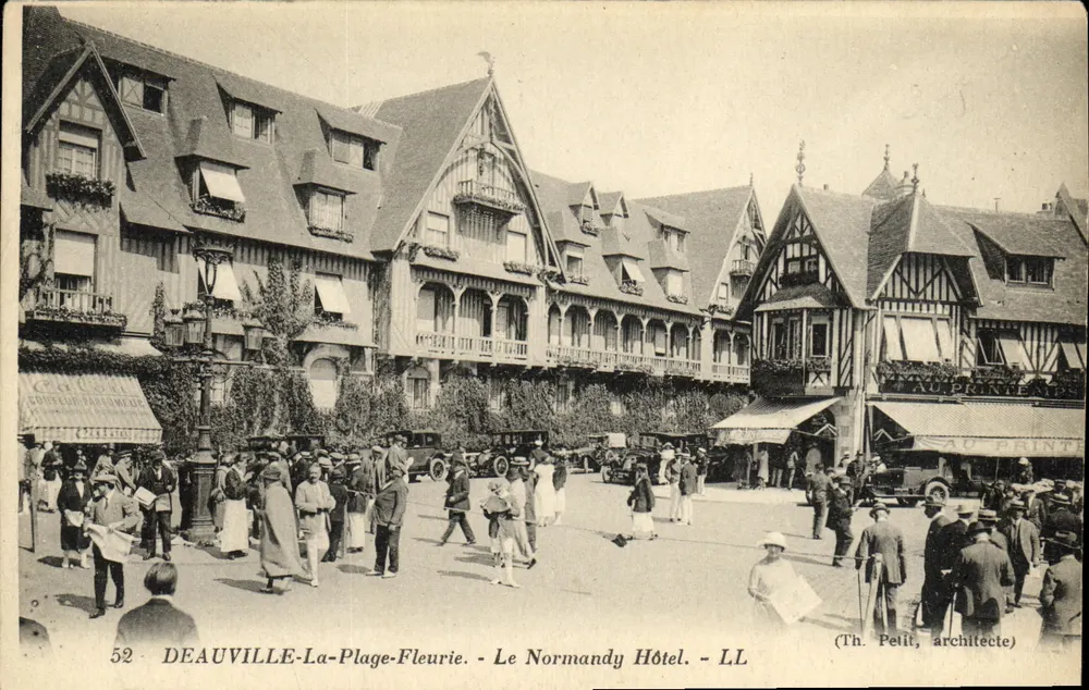 Deauville-La-Plage-Fleurie — Hotel Le Normandy — Th. Petit, Architekt - Vorderseite