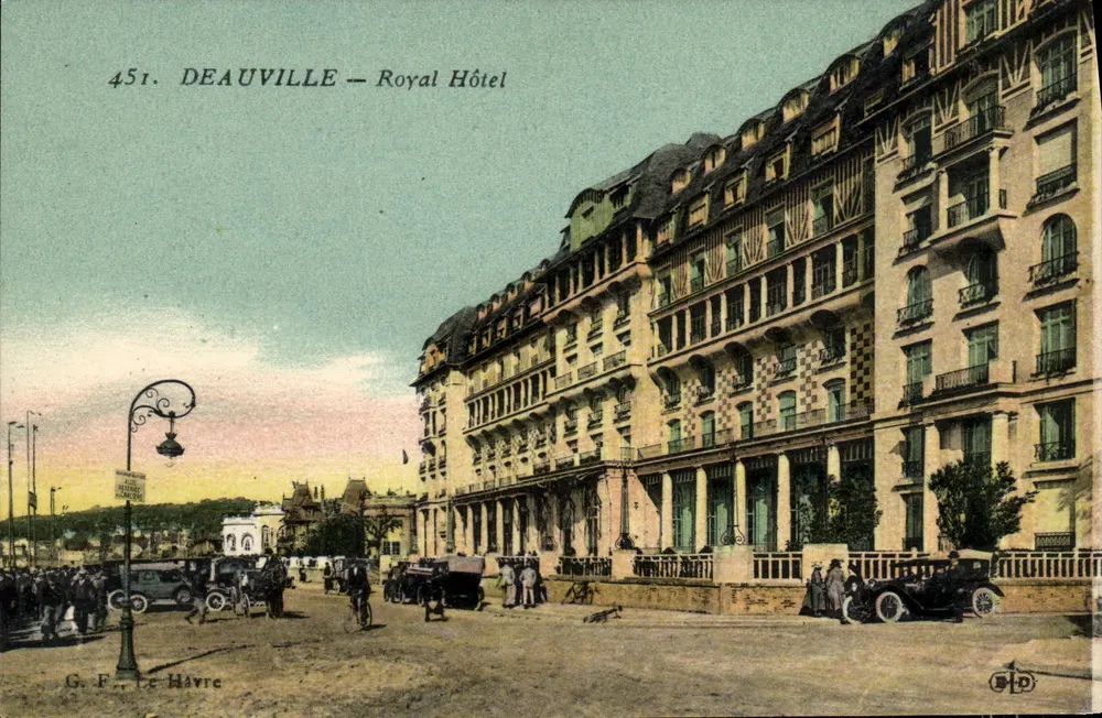 Deauville — Hotel Royal — G. F. Le Havre, n°451 - Frente