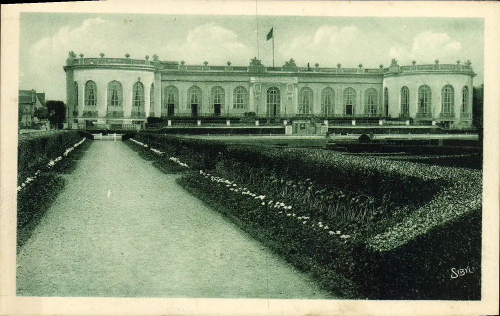 Os Jardins em frente ao Casino — Deauville — Sibyl - Frente