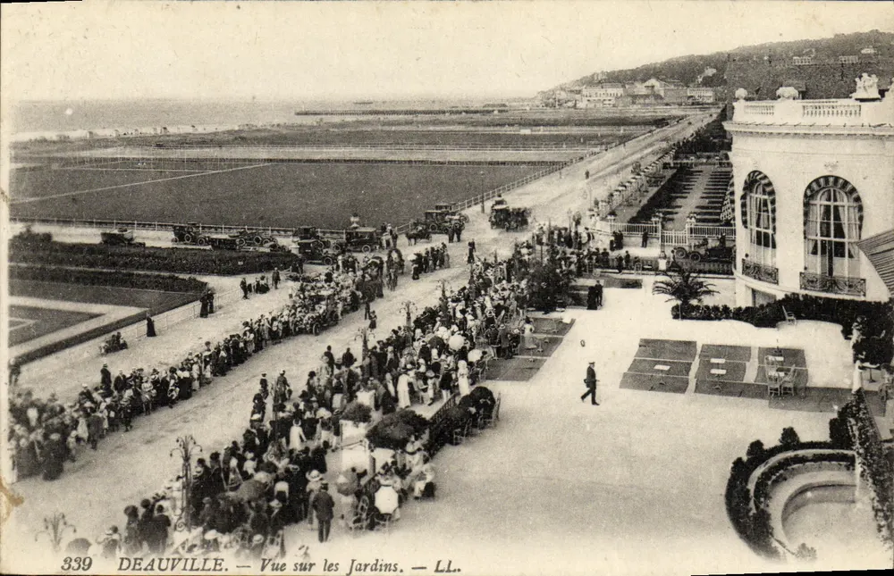Deauville — Ansicht der Gärten — LL. — n° 339 - Vorderseite
