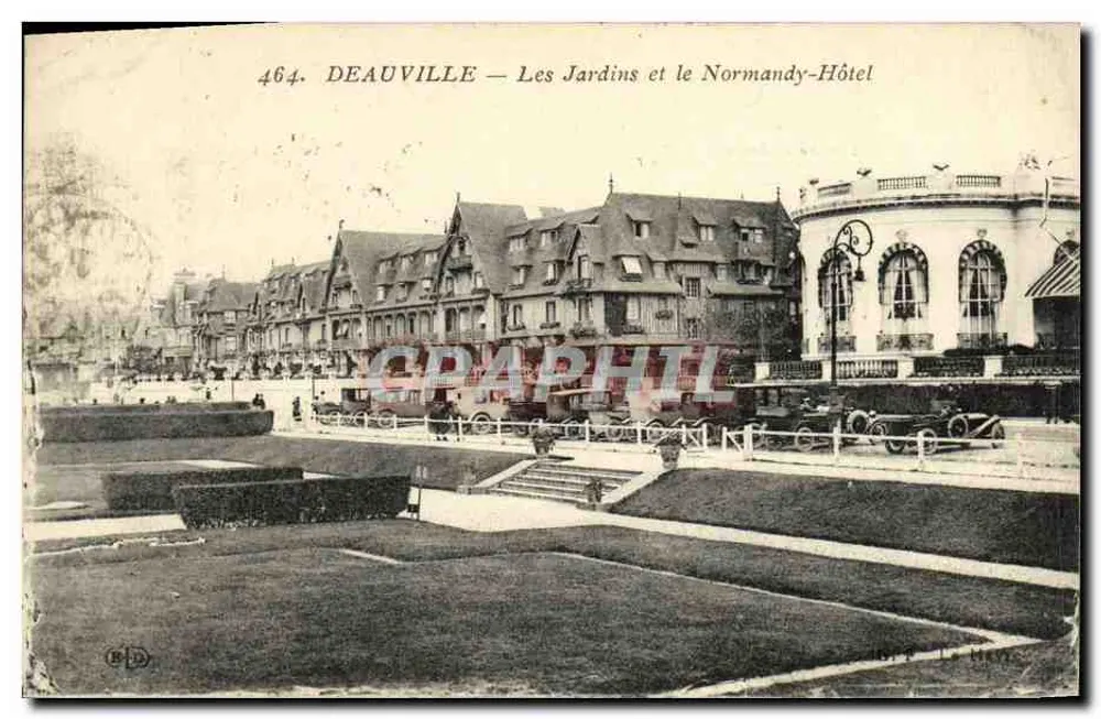 Deauville — Die Gärten und das Normandy-Hôtel — Deauville - Vorderseite