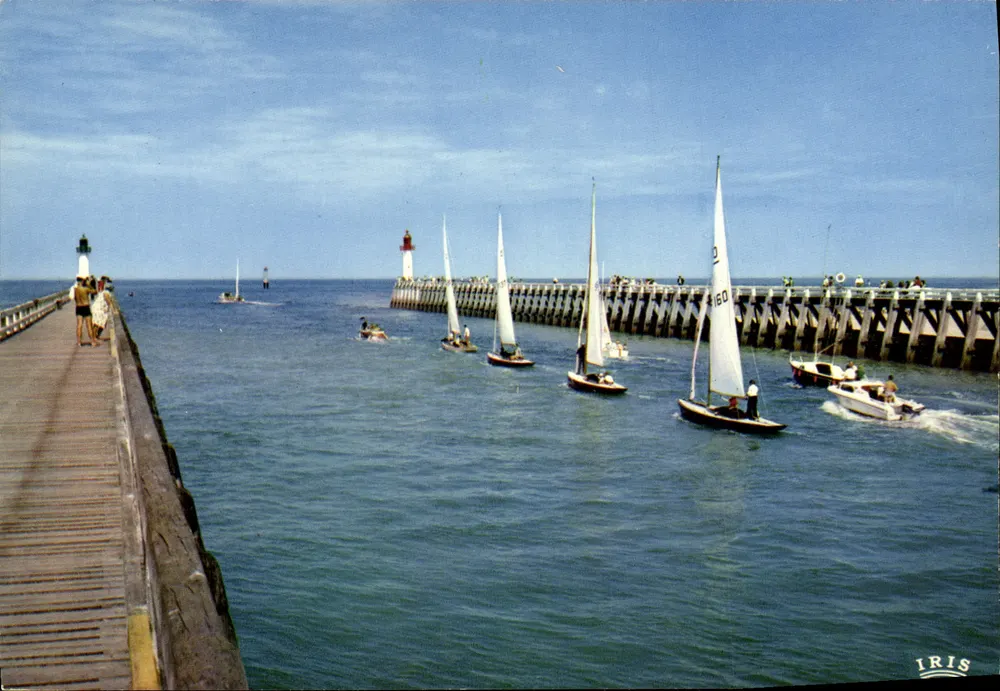Deauville - Trouville (14) — Die Molen und Segelschiffe — IRIS - Vorderseite