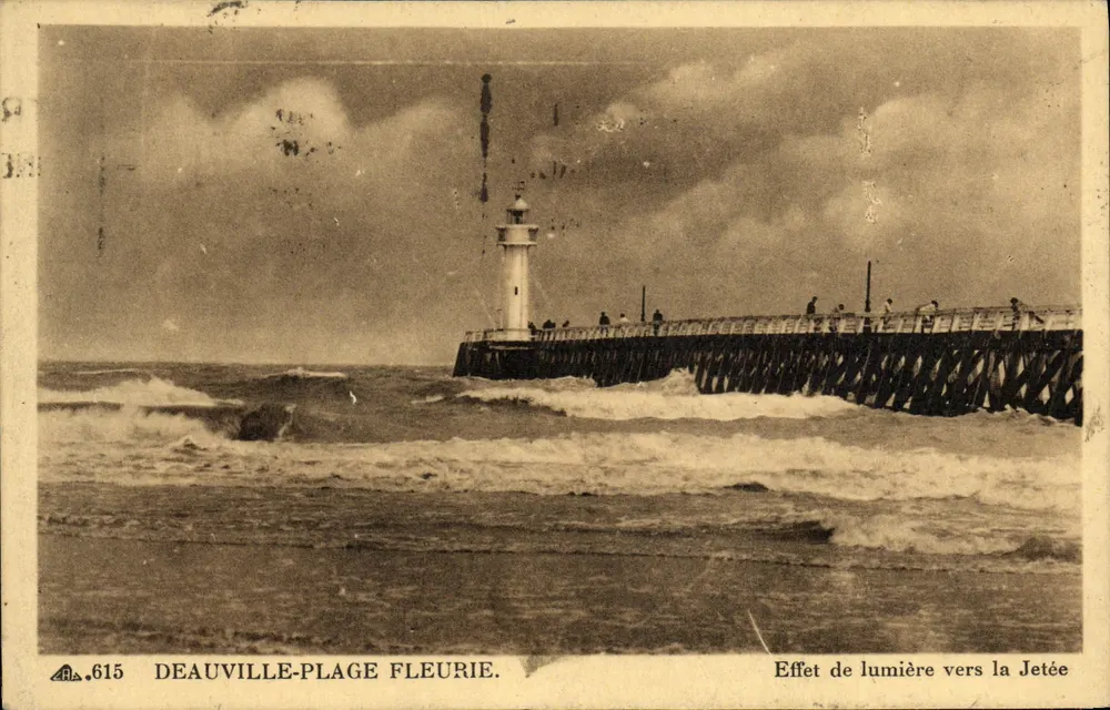 Deauville-Plage Fleurie — Lichtwirkung in Richtung Mole — Antike Ansichtskarte n°615 - Vorderseite