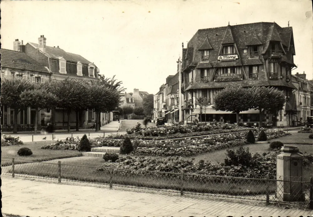 La Place Morny — Deauville (Calvados) — Verlag G. D. Paris, n°31 - Vorderseite