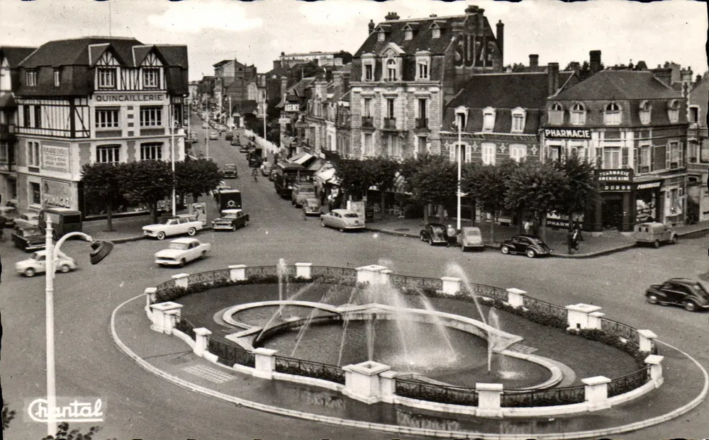 Place de Morny — Deauville (Calvados) — Éditions Chantal, n° 3009 - Frente