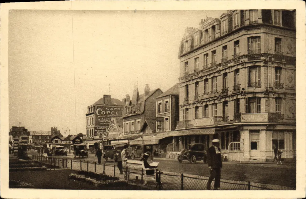 Deauville, Place de la Gare — Hôtel Terminus — Café Corcèll - Vorderseite