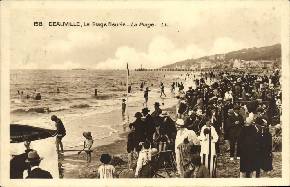 Deauville, Die blühende Strand — LL. — n° 158 - Vorderseite