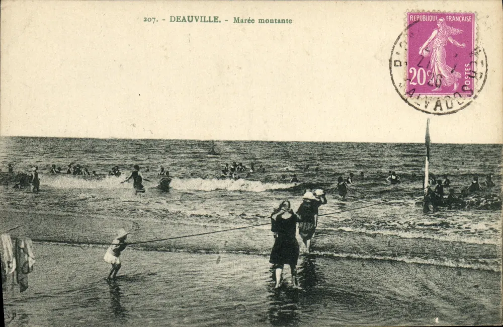 Deauville — Maré alta — A. Bassey, Lib. Deauville, n°207 - Frente