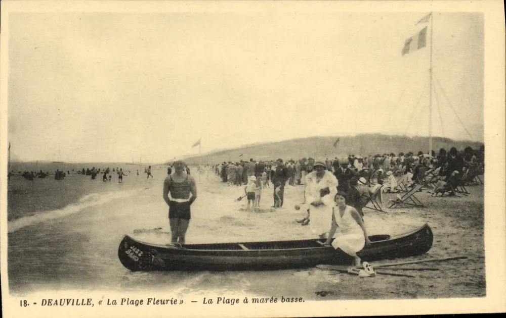 Deauville, « La Plage Fleurie » — Strand bei Ebbe. - Vorderseite