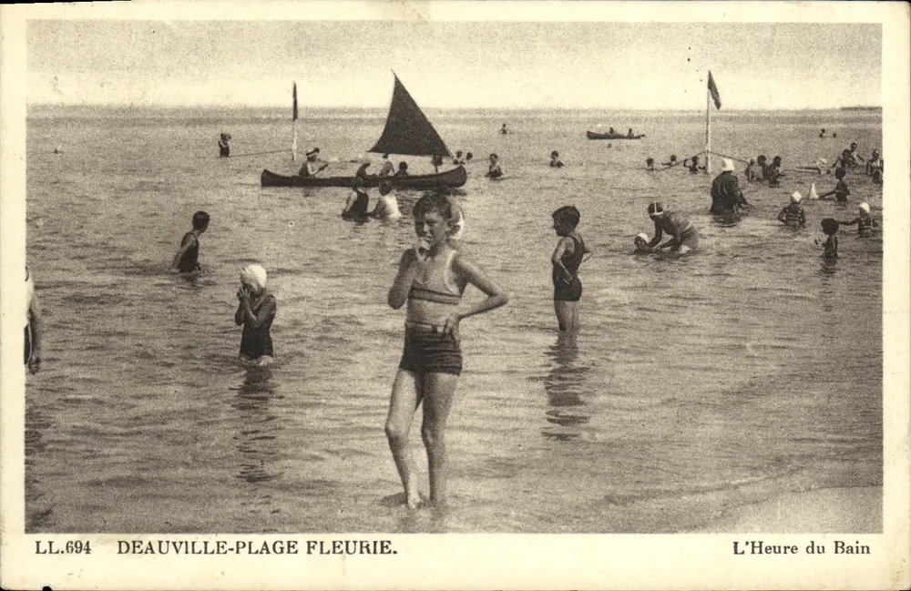 Deauville-Plage Fleurie — Badestunde — Verlag L.694 - Vorderseite