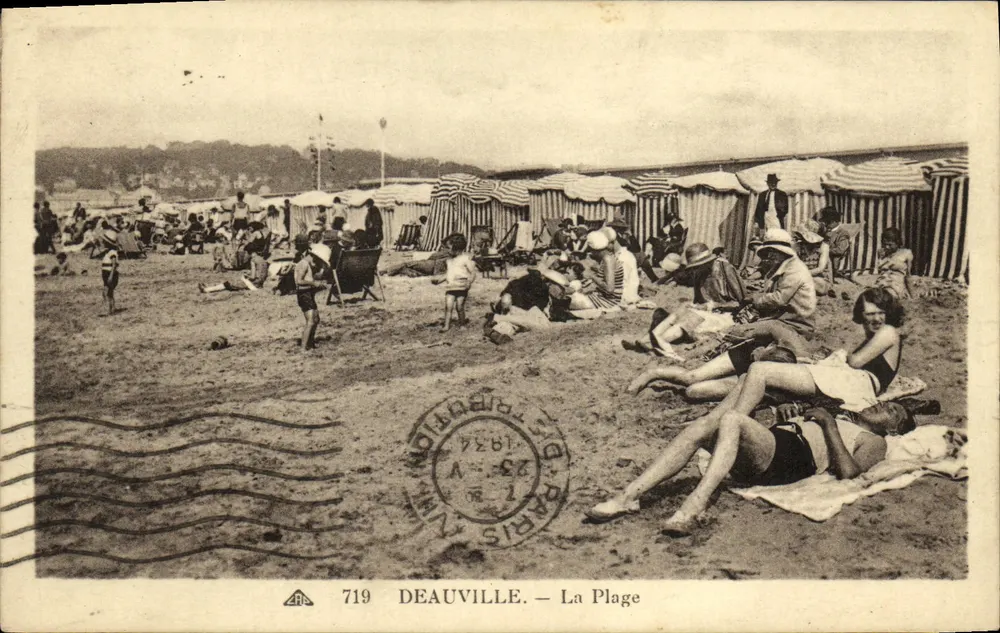 Deauville — A Praia — Editor Deauville, n° 719 - Frente