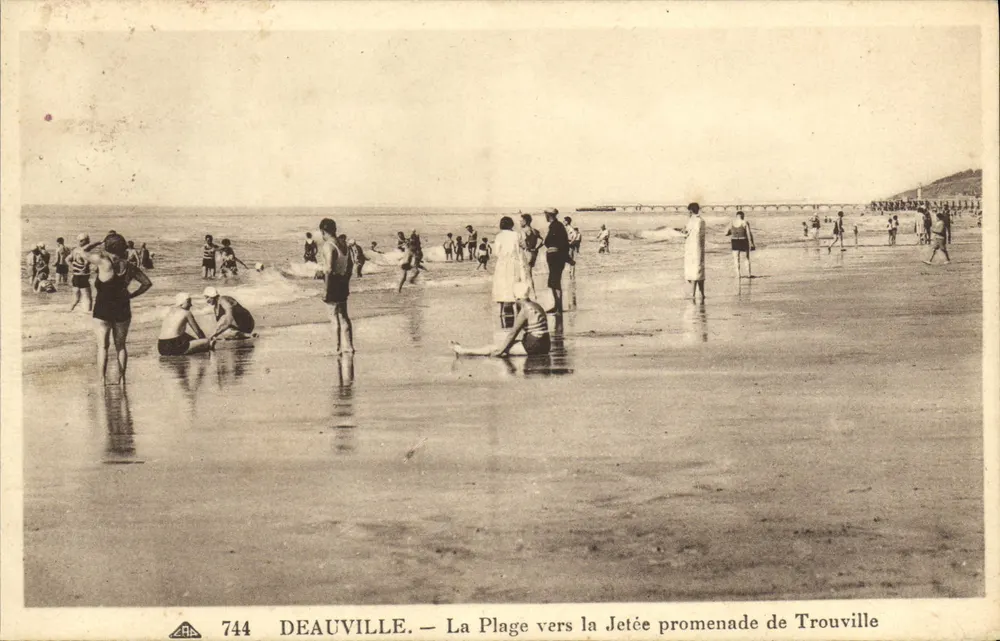 Deauville — Die Strände in Richtung der Mole, Promenade von Trouville — C° Alsacienne des Arts Photographiques - Vorderseite