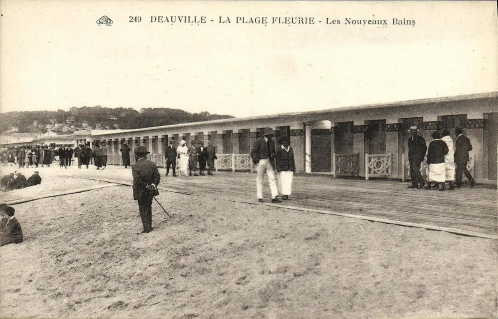 Deauville - Die Blühende Strände - Les Nouveaux Bains - Vorderseite