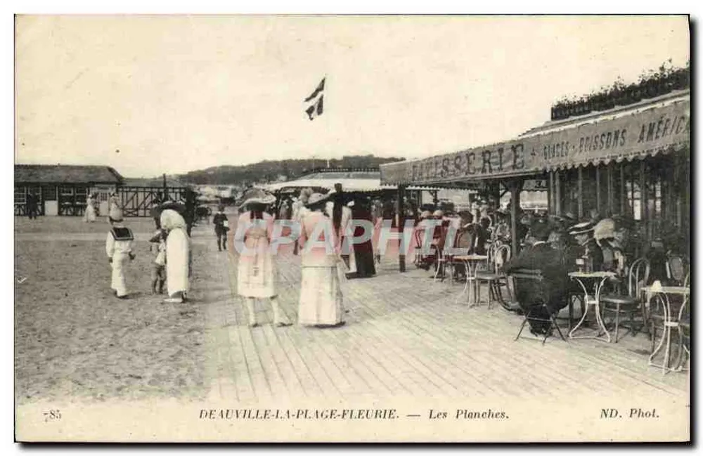 Deauville-la-Plage-Fleurie — Les Planches — ND. Fot. - Frente