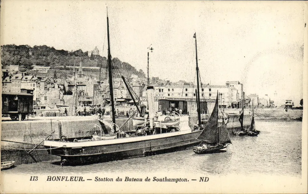 Honfleur — Estação do Navio de Southampton — ND - Frente