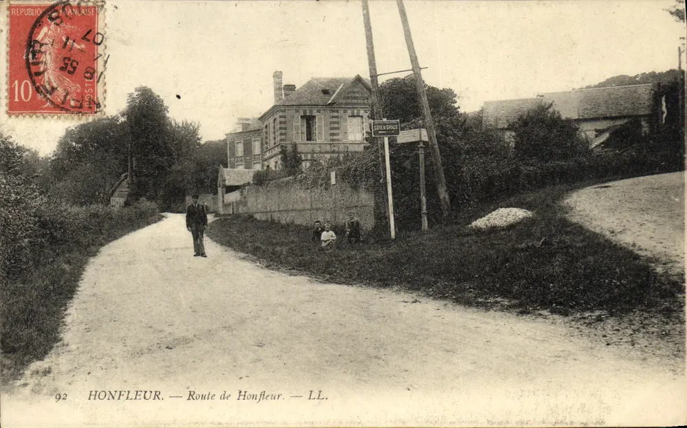 Honfleur — Rua de Honfleur — LL. — Editor LL, n° 92 - Frente