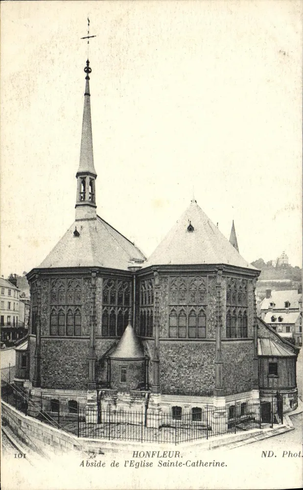 Honfleur — Abzijd van de Kerk van Sint-Katharina — ND. Foto - Voorkant