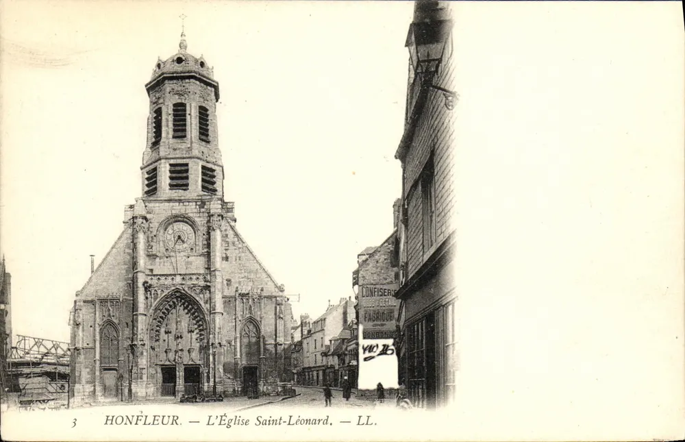 Honfleur — A Igreja de São Leão — LL. - Frente