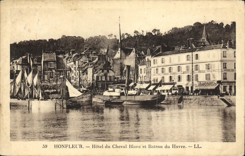 Honfleur — Hotel du Cheval Blanc und Boot von Havre — LL. — Nr. 59 - Vorderseite