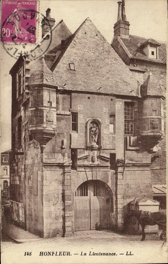Honfleur — La Lieutenante — LL. — Editor LL. n°148 - Frente