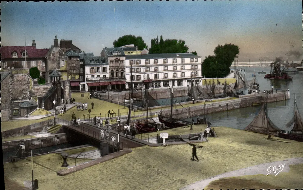 HONFLEUR — Die Lieutenant und der Hafen — Editions GABY - Vorderseite