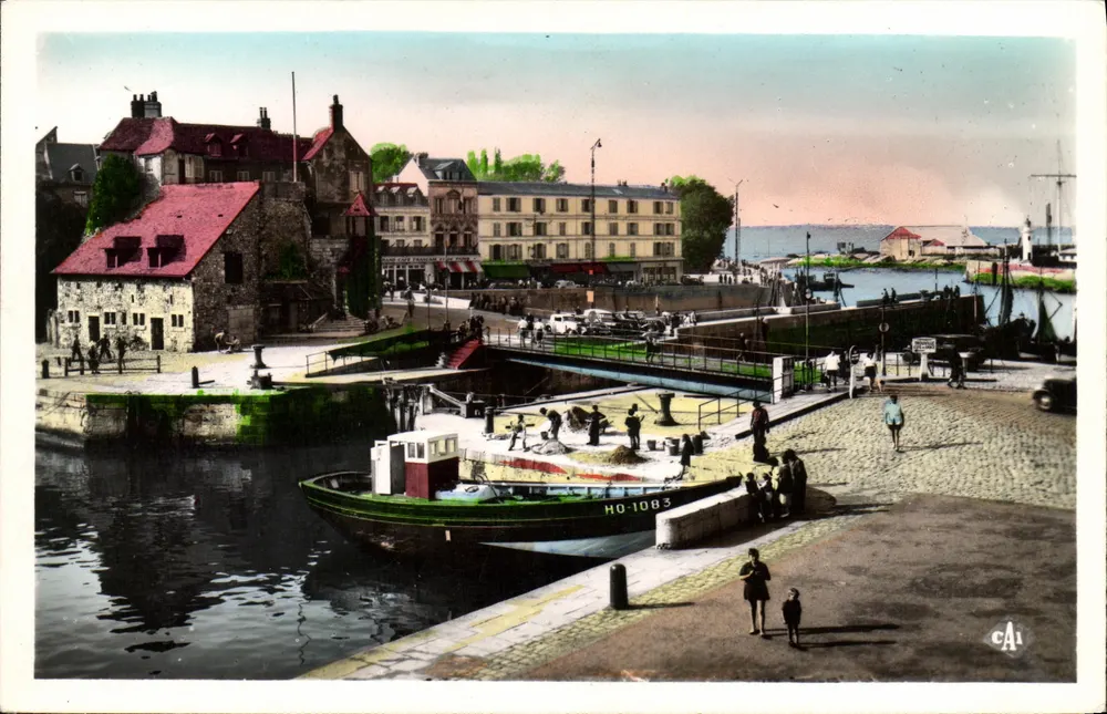 Honfleur — Vista geral do Port — CPAPHIL Paris n°149 - Frente