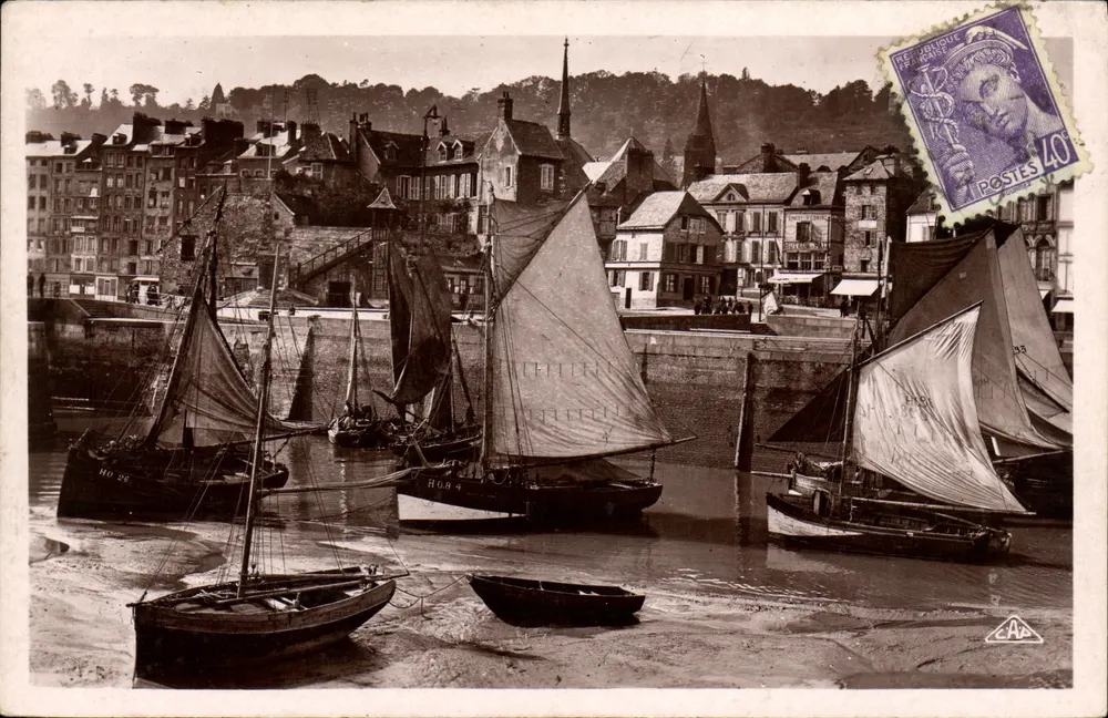 Honfleur — O Porto e a Costa da Graça — editor « Real-Photo » G.A. P. Strasbourg, n°4 - Frente