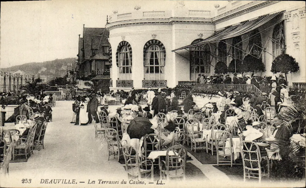 Deauville — Die Terrassen des Casinos — LL. n°253 - Vorderseite