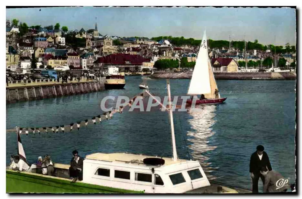 Der Eingang zum Hafen — Deauville-Trouville — Real Photo - Vorderseite