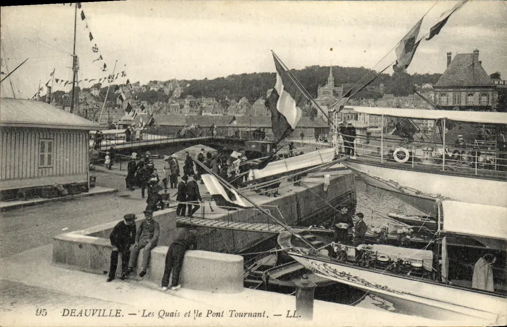 Deauville — Die Quais und der Drehbrücke — LL. - Vorderseite