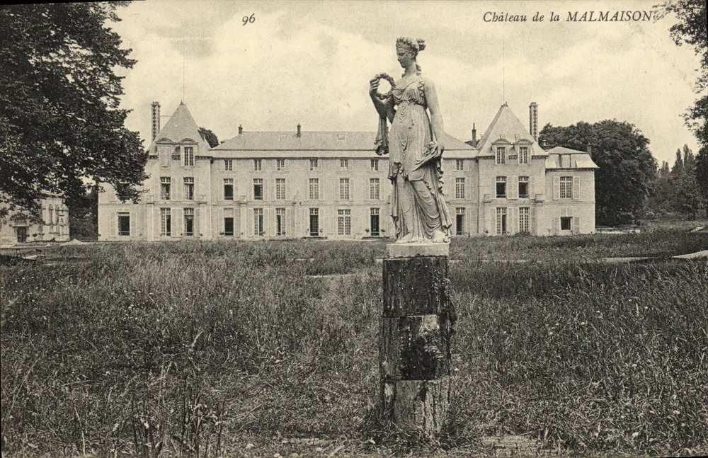 Castelo de la MALMAISON — vista com estátua no primeiro plano — editor desconhecido, n° 96 - Frente
