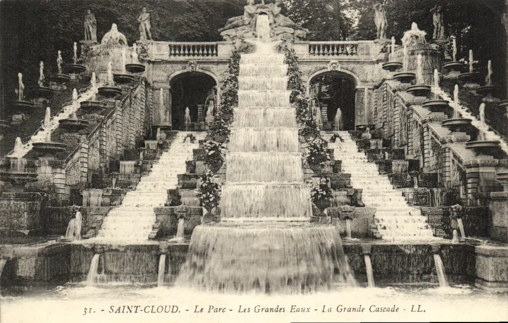 Saint-Cloud - O Parque - As Grandes Eaux - A Grande Cascata - LL. - Frente