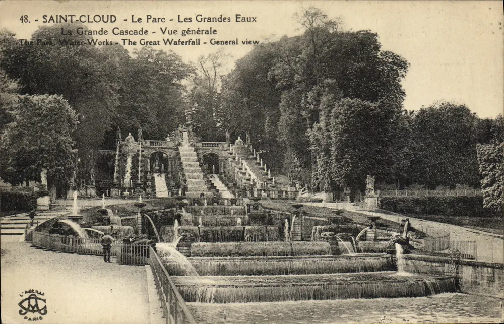 SAINT-CLLOUD - O Parque - As Grandes Eaux - A Grande Cascata - Vista geral - Frente