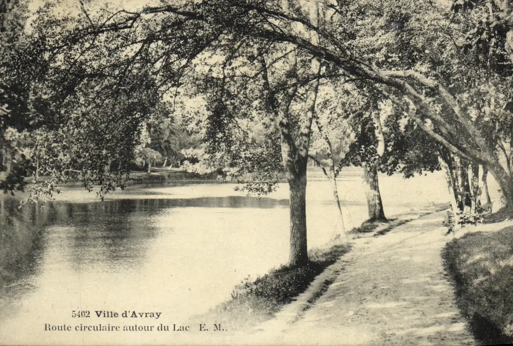 Rundweg um den See — Stadt Avray — E. M. - Vorderseite