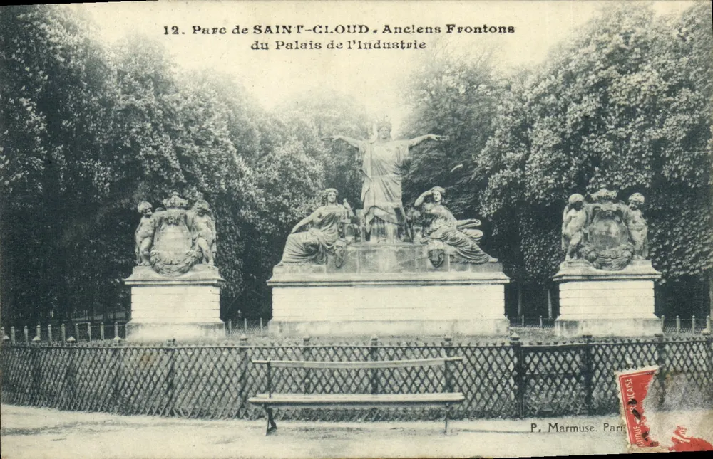 Parque de Saint-Cloud — Velhos Frontões do Palácio da Indústria — P. Marmuse, Paris - Frente