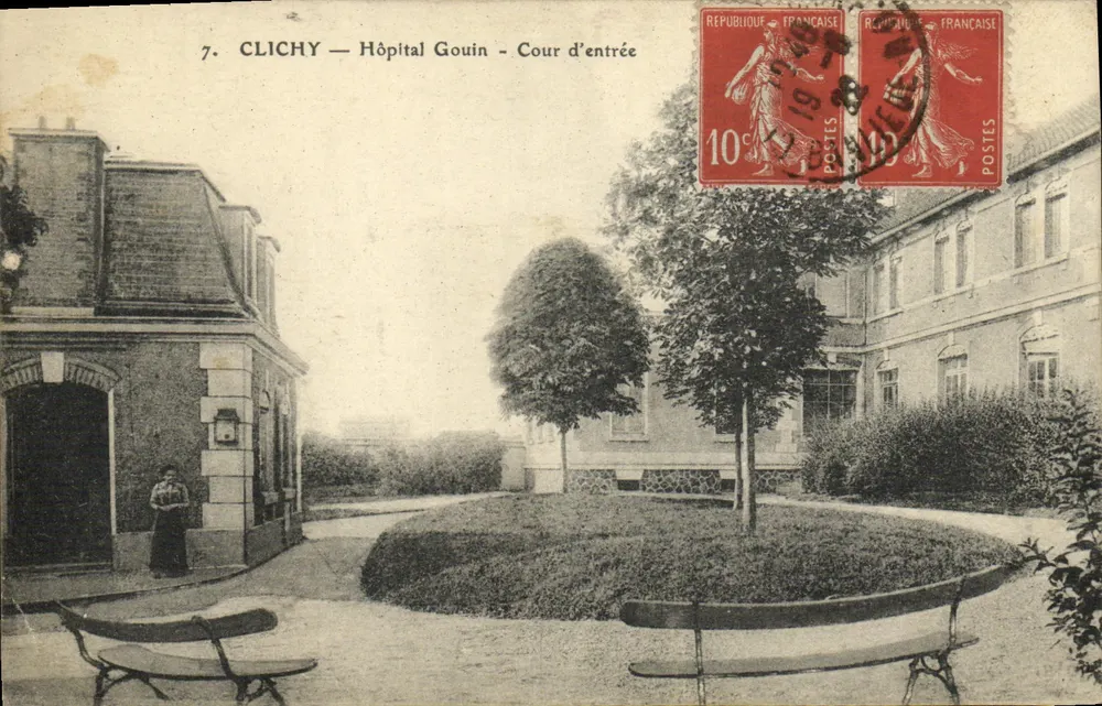 Clichy — Hôpital Gouin — Eingangshof - Vorderseite