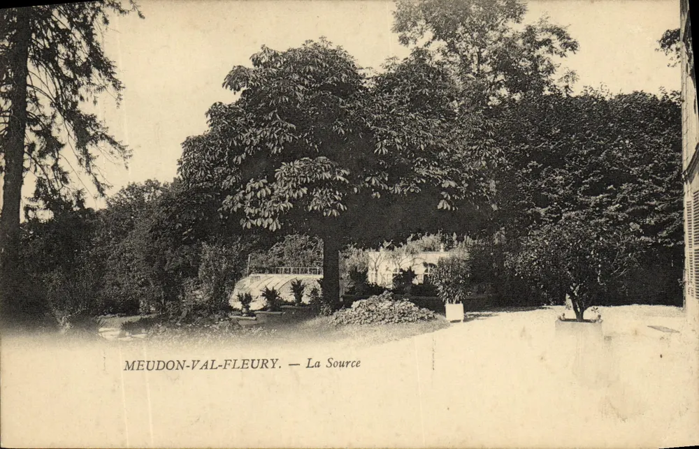 Meudon-Val-Fleury — Źródło — Wydawca nieznany, numer serii nie widoczny - Awers