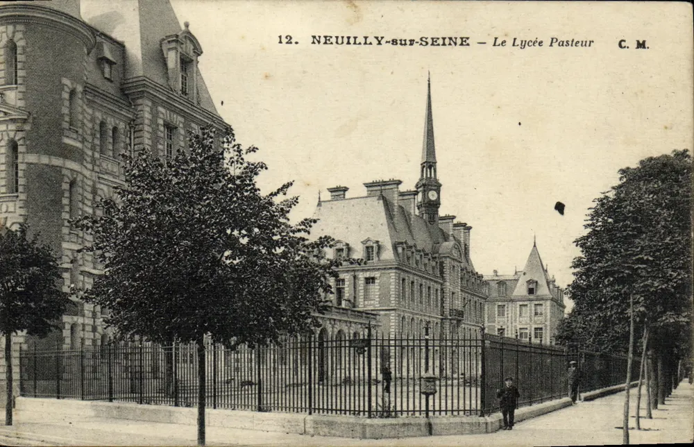Neuilly-sur-Seine — O Liceu Pasteur — C.M. n°12 - Frente