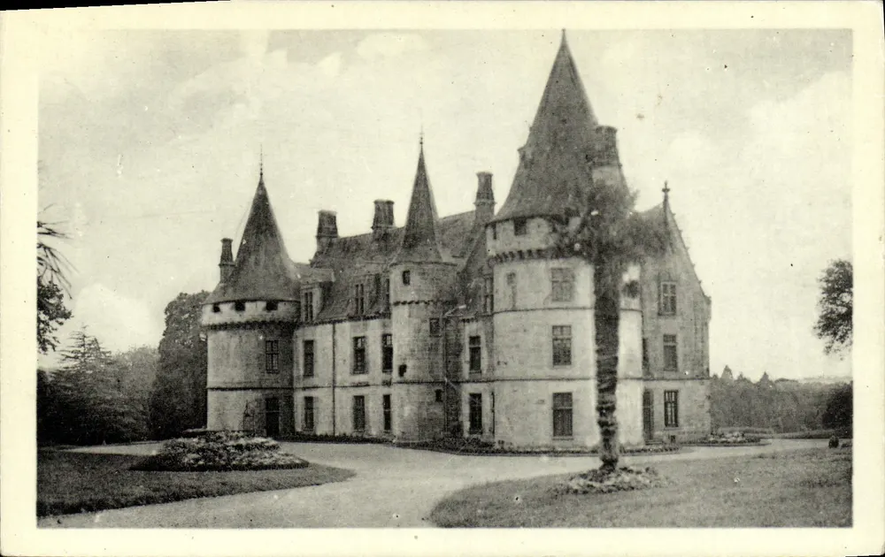 Castelo de Bonnefontaine — lado nordeste — Edição Mésny Rennes n°15 - Frente