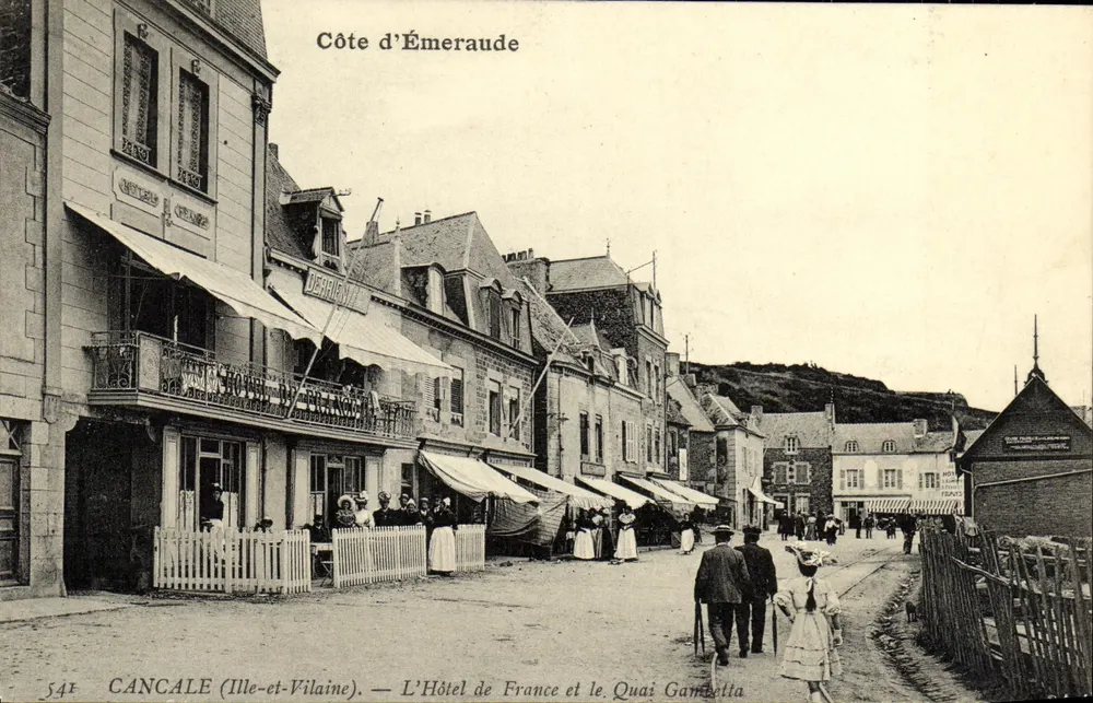 Côte d'Émeraude — Das Hotel de France und der Quai Gambetta — CANCALE (Ille-et-Vilaine) - Vorderseite