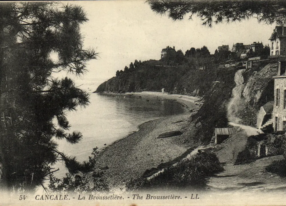 Cancale - La Broussetière — vista da praia e das casas na falésia — LL - Frente
