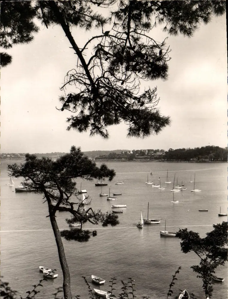 Dinard - Vista em direção a Saint-Servan — Cie des Arts Photomécaniques, série 168 - Frente