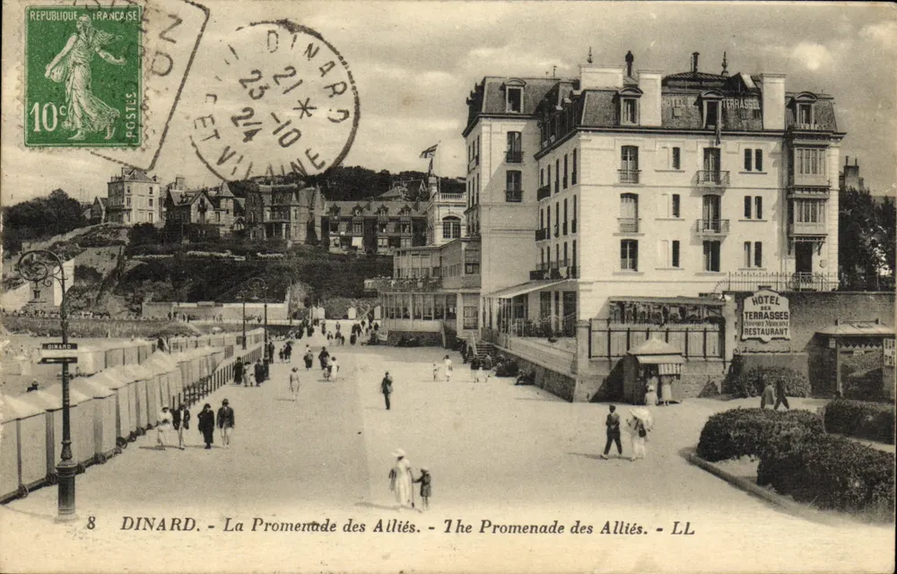 Dinard - A Promenade dos Aliados — Hotel Terrasses Restaurant — LL - Frente
